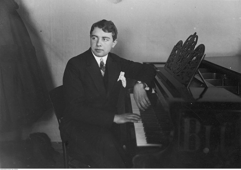 30 stycznia roku 1927 – koniec pierwszego Konkursu Chopinowskiego, który zwyciężył Rosjanin Lew Oborin