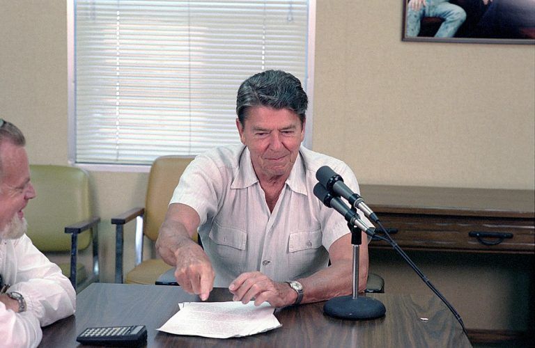Właśnie podpisałem ustawę… Dowcip Reagana, który przeraził Rosjan