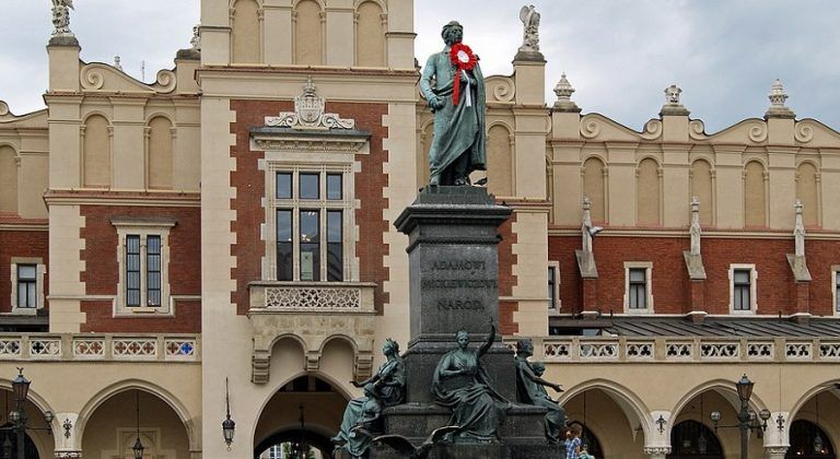 26 czerwca roku 1898 – odsłonięcie pomnika Adama Mickiewicza na Rynku Głównym w Krakowie