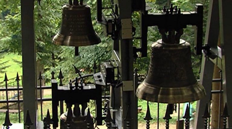 Dzwon zaginiony podczas II wojny światowej wrócił do pustelni św. Jana z Dukli. Odnaleźli go pasjonaci