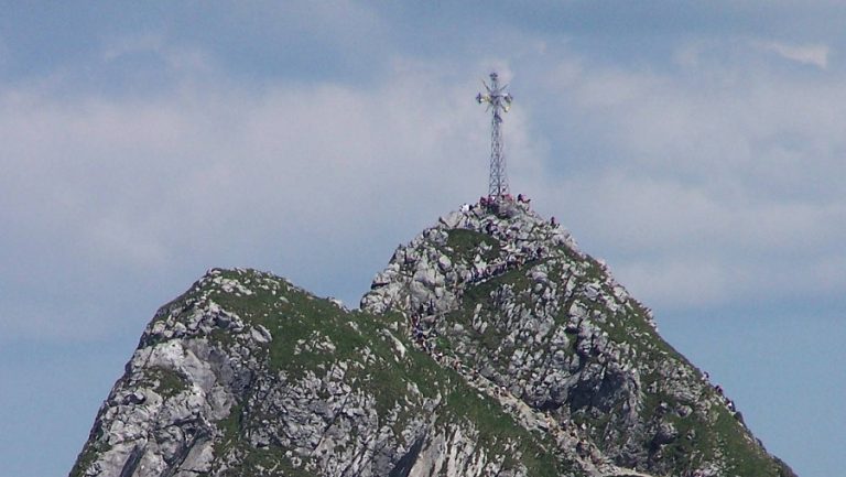 19 sierpnia roku 1901 – poświęcenie krzyża na Giewoncie w Tatrach