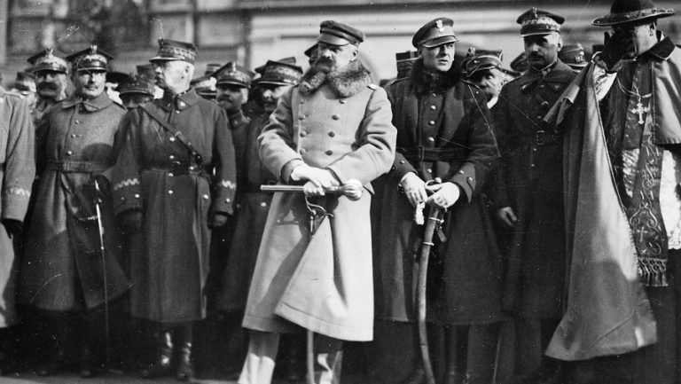 14 listopada roku 1918 – samorozwiązanie się Rady Regencyjnej, cała władza w rękach Piłsudskiego