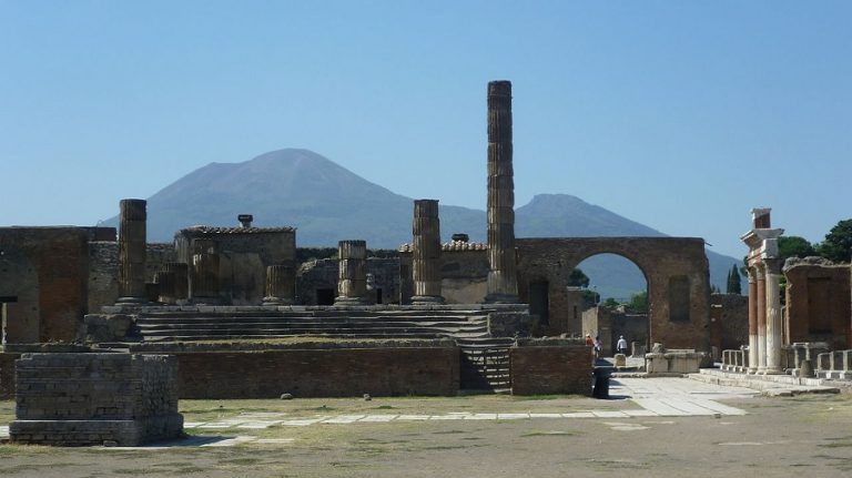 Pompeje. Tajemniczy dramat wielkiego miasta starożytnej Europy