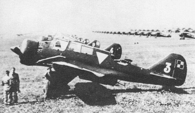 2 września roku 1939 – polski samolot bombarduje niemiecką fabrykę