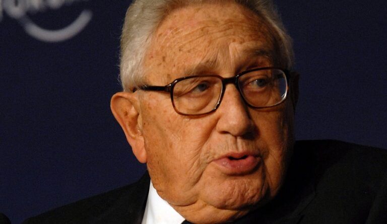 Henry Kissinger. Nie żyje człowiek-legenda, legenda nie zawsze pozytywna